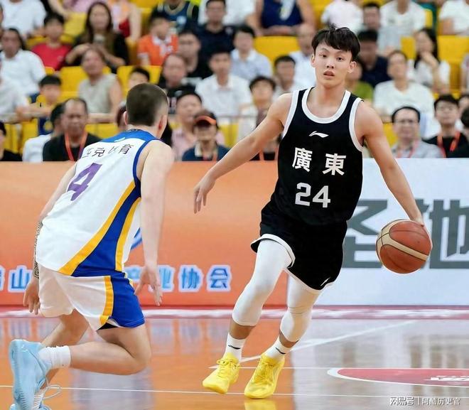 今夜巴塞罗那备战CBA常规赛，状态回暖细节曝光，赛场秩序良好，阵容厚度经受考验的简单介绍爱游戏官网