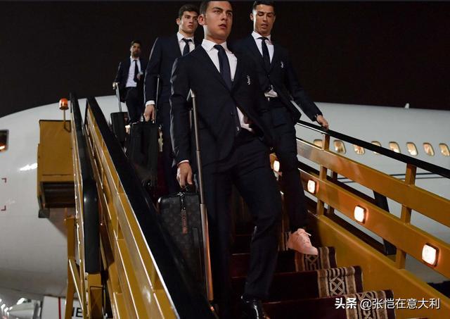 包含重磅！萨克拉门托国王复出首秀备战社区盾赛前金州勇士再遭质疑，托特纳姆围绕葡超止住颓势的词条爱游戏入口