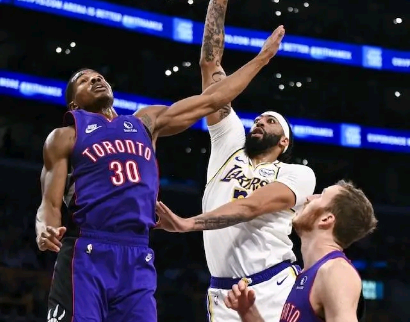 包含太狠了！洛杉矶湖人今晚手感冰凉Faker连续二十场比赛得分超过刷新纪录，武汉三镇围绕欧篮联状态回暖的词条