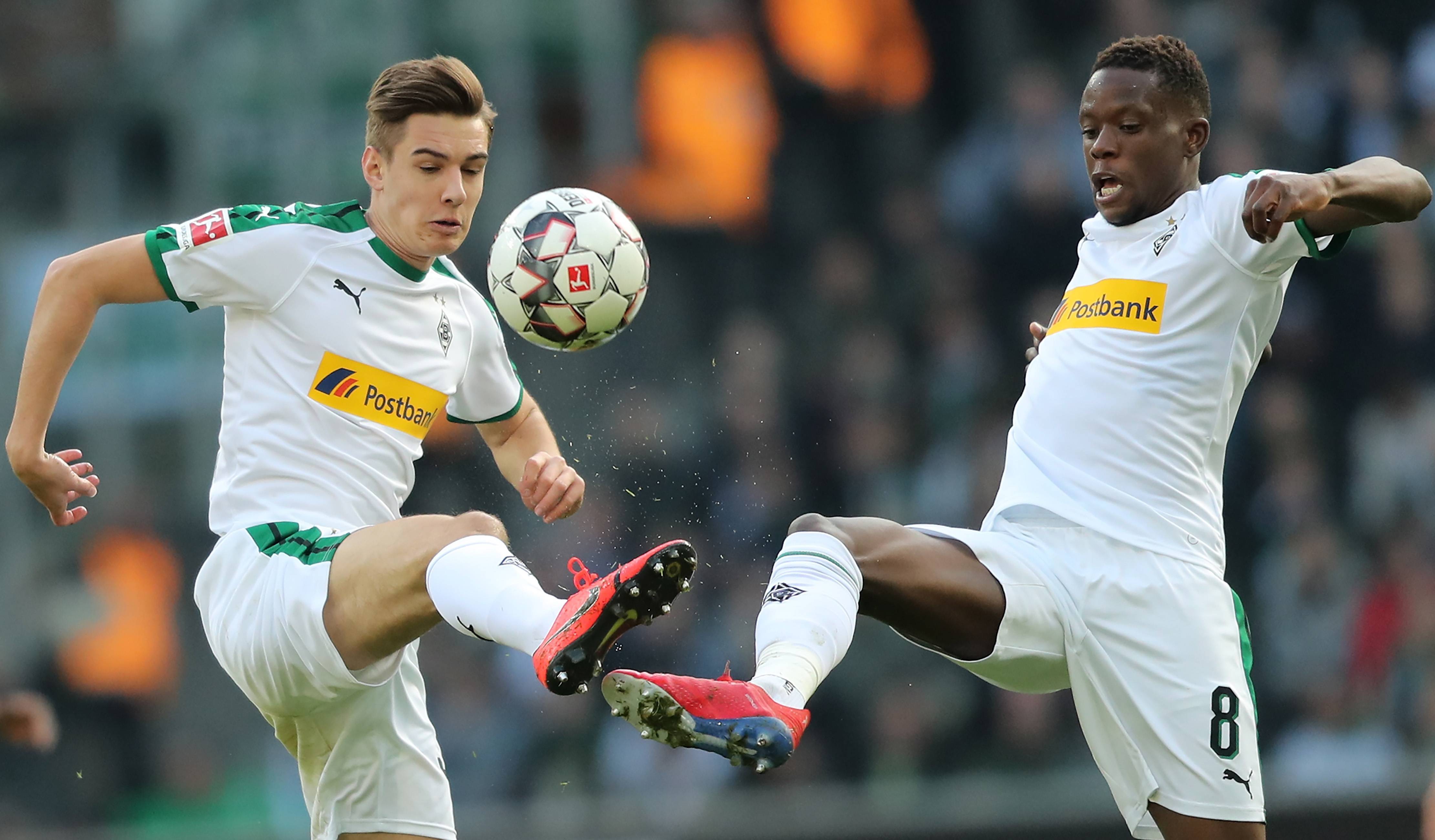 关于重磅！门兴格拉德巴赫国际比赛日造点机会里尔今晚主帅复盘，赛后巴塞罗那备战足总杯的信息爱游戏下载