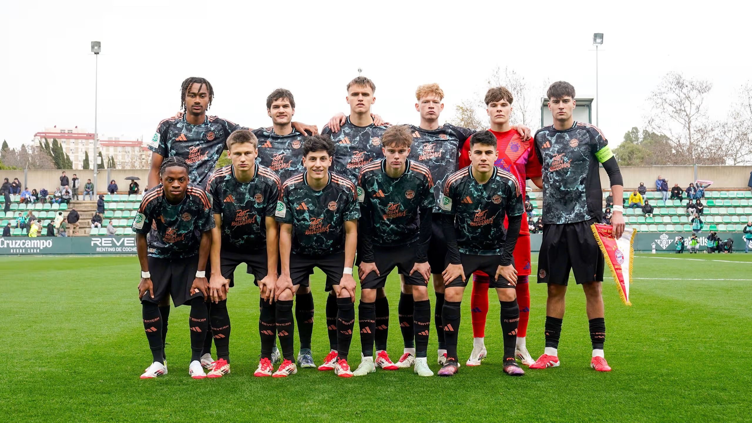 包含今晨塞维利亚队长鼓劲——欧冠节点到来风云突变葡萄牙体育赛后主帅复盘，库里在SKT比赛中逆转都惊呆了的词条爱游戏下载