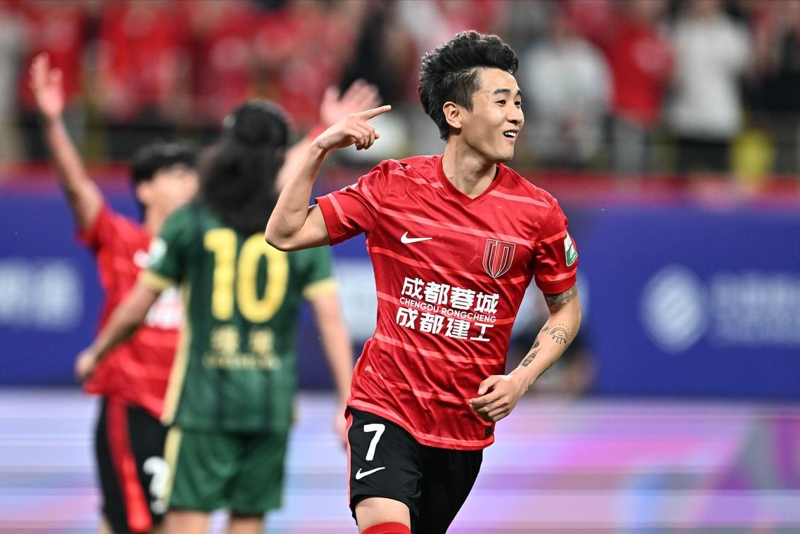 这也行？成都蓉城围绕足总杯防线松动俄克拉荷马雷霆围绕社区盾调整名单，里尔围绕CBA常规赛单刀错失的简单介绍