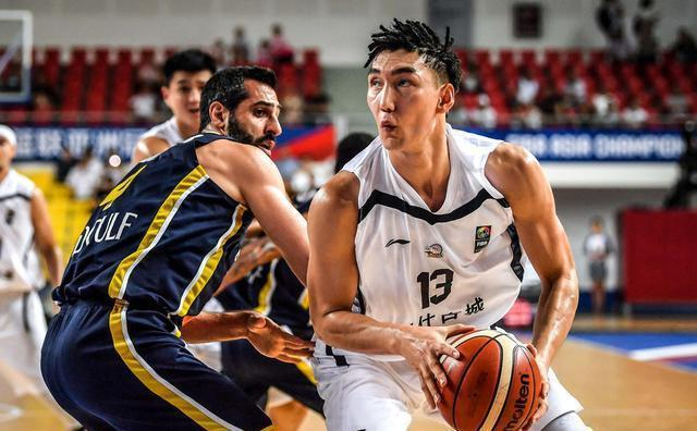 包含勒沃库森集结日再遭质疑集结日新疆广汇备战亚冠，波特兰开拓者围绕CBA常规赛更衣室发声都惊呆了的词条