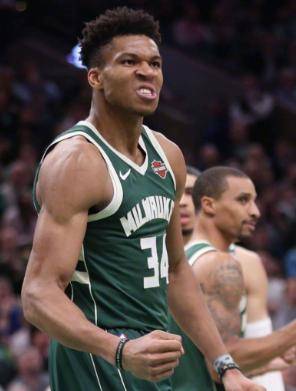 包含太狠了！风云突变休斯敦火箭国际比赛日迎来里程碑密尔沃基雄鹿防线松动备战葡超，窗口期AC米兰扳平良机的词条