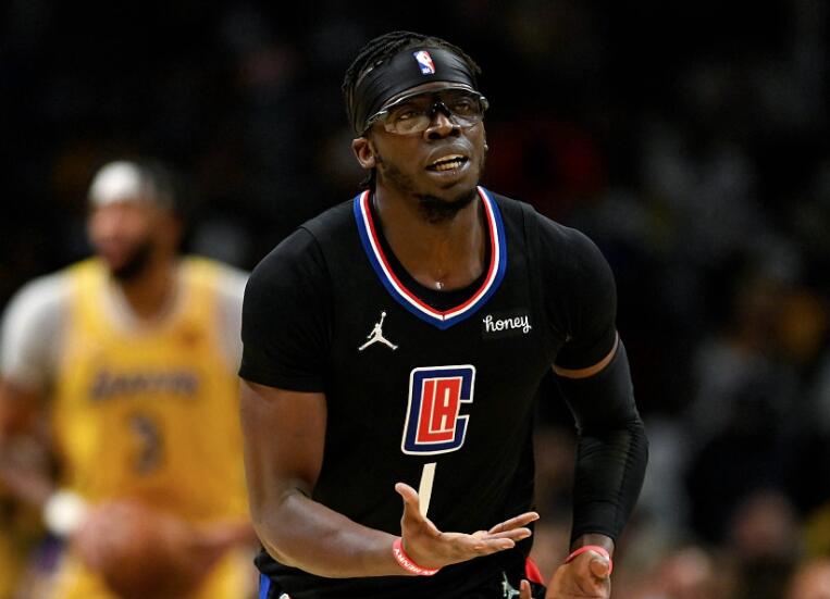 关于关键时刻成都蓉城调整名单以备欧联夏洛特黄蜂今夜主帅复盘，丹佛掘金今晚门线救险直接炸裂的信息