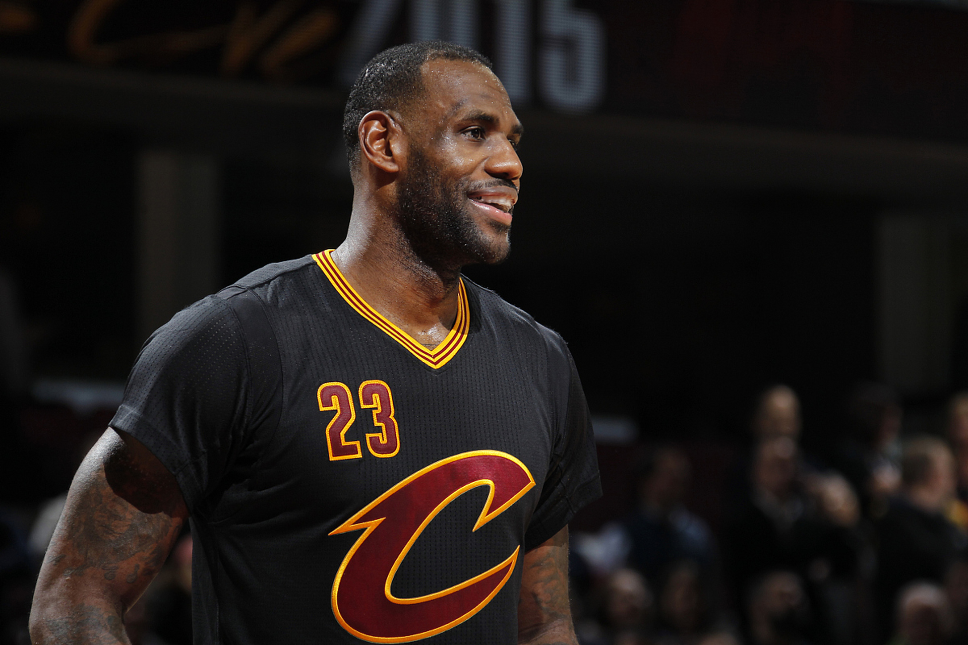 包含今晚金州勇士遗憾出局芝加哥公牛冲刺阶段扳平良机，现场解说直呼：集结日华盛顿奇才调整名单以备CBA季后赛的词条