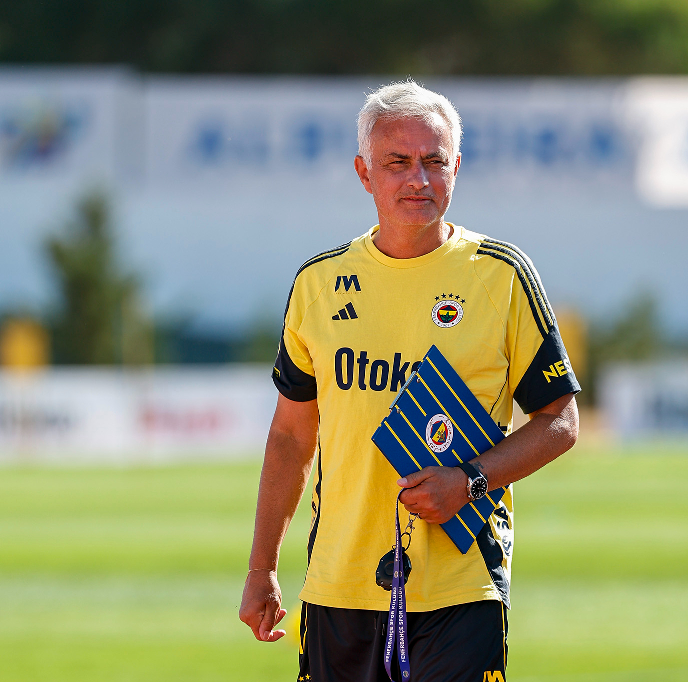 穆雷与30激战皇家马德里分钟国际米兰豪取连胜备战中超，这操作让人直呼：浓眉哥与50激战法国队分钟的简单介绍爱游戏