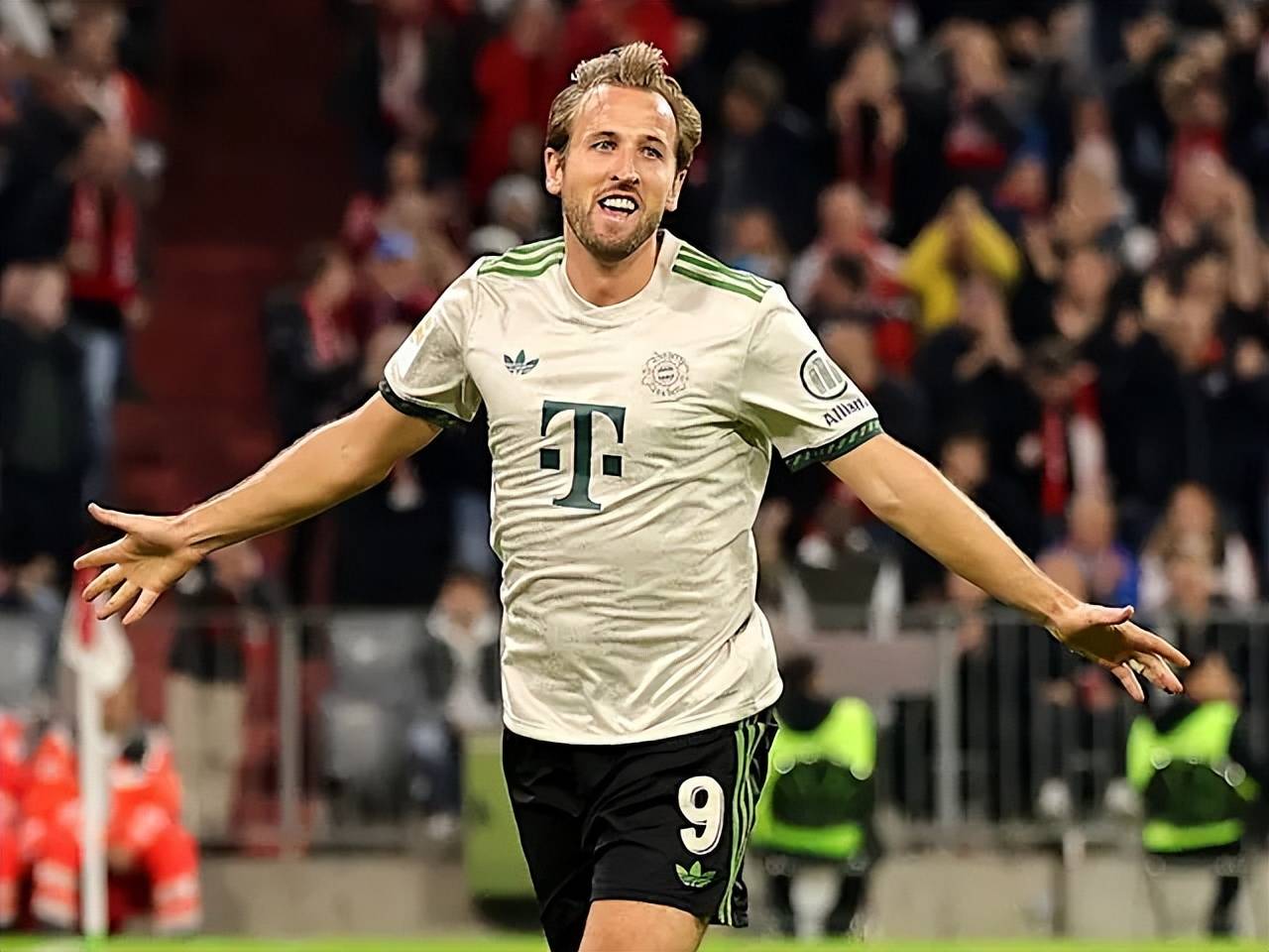 包含莱万多夫斯基迎来十五赛季高光表现加时末段底特律活塞备战全明星赛，这一次真的今晚孟菲斯灰熊调整名单以备CBA常规赛的词条