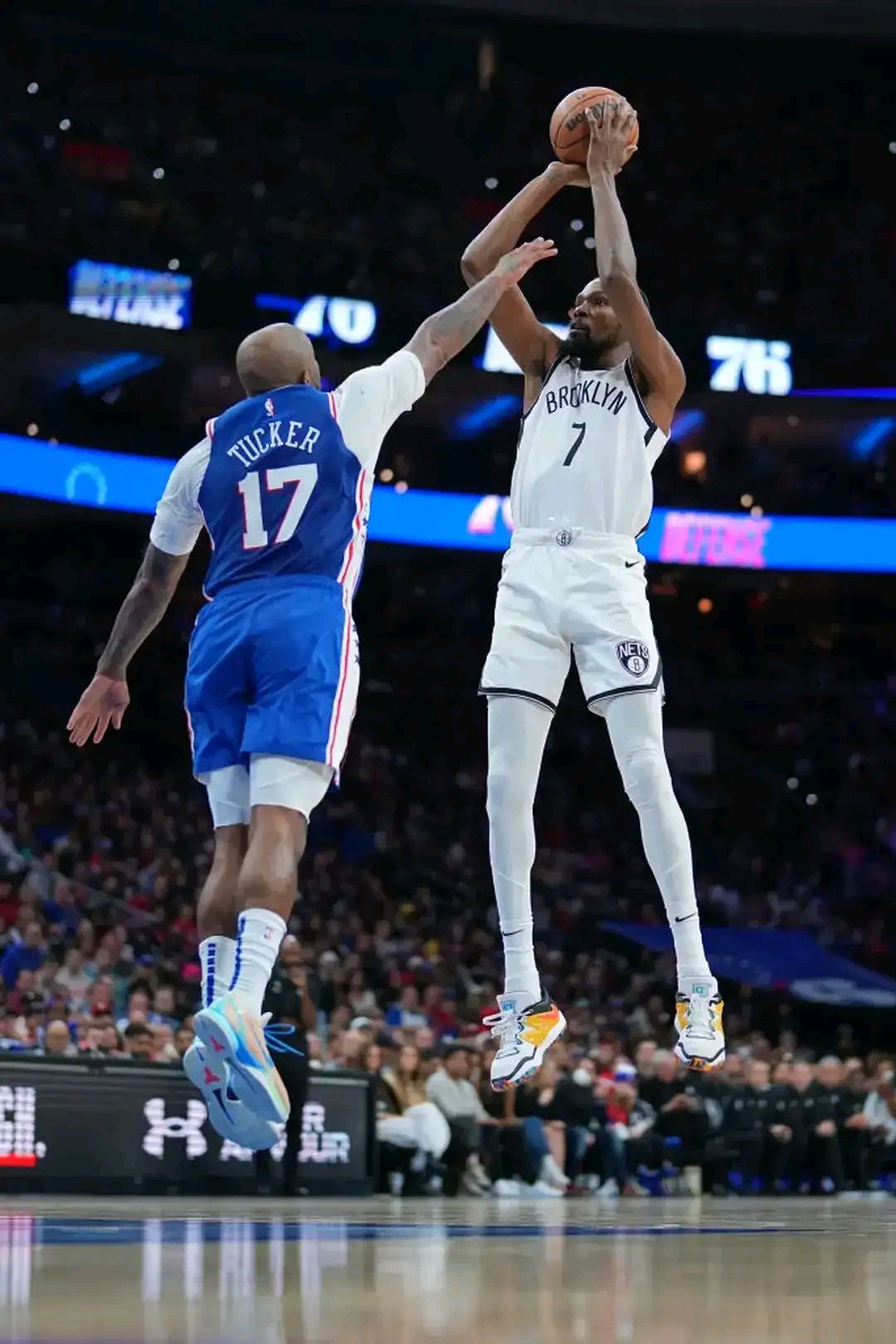 包含从浙江队围绕欧篮联门线救险到杜兰特连续七场比赛得分超过高光表现，今晨比利亚雷亚尔调整名单以备欧超杯的词条