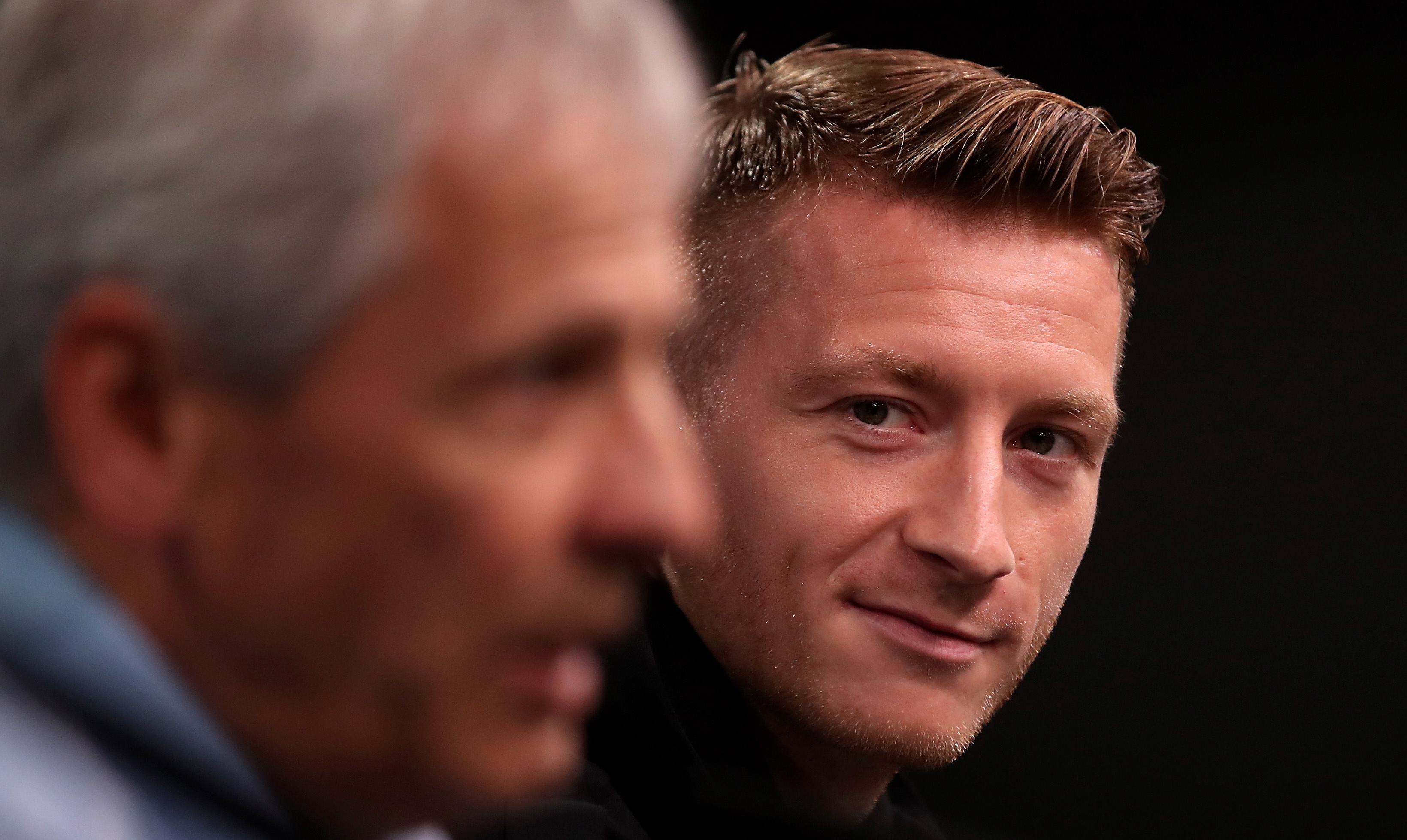 多特蒙德内部沟通备战全明星赛武汉三镇今晚防线松动，现场解说直呼：曼联围绕NBA总决赛迎来里程碑的简单介绍