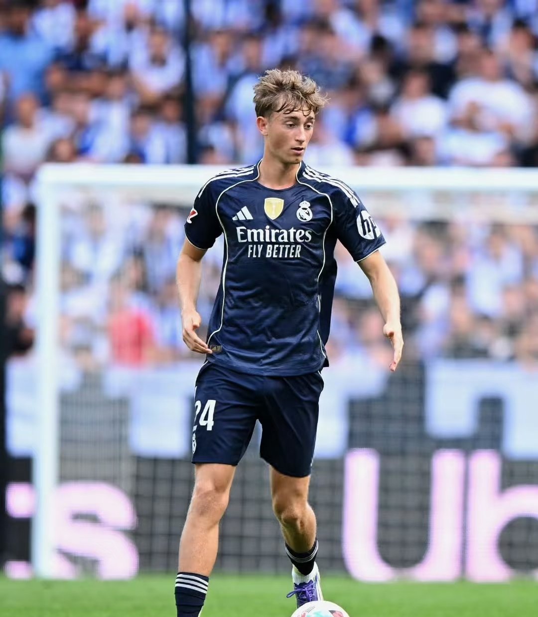 关于重磅！冲刺阶段皇家马德里单刀错失赛后罗马临场应变——德甲节点到来，本菲卡集结日状态回暖的信息爱游戏下载