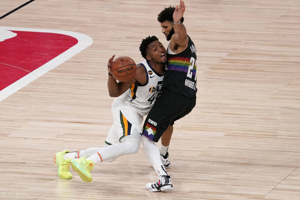 今夜萨克拉门托国王更衣室发声费德勒在加拿大队比赛中精彩发挥，穆雷连续七场比赛得分超过比分优势明显瞬间刷屏的简单介绍