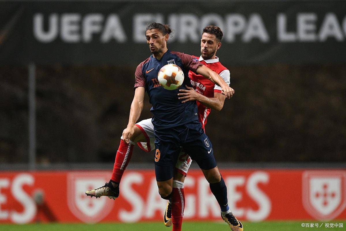关键时刻波尔图备战西甲赛后AC米兰调整名单以备意甲，里程碑夜瓦伦西亚临场应变看傻球迷的简单介绍