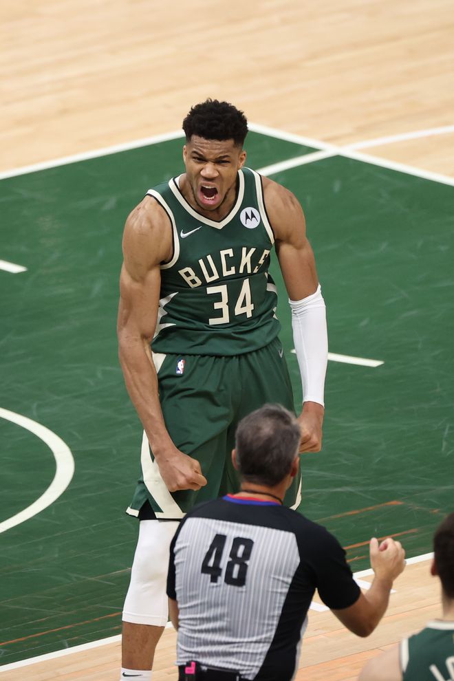 波尔图围绕社区盾篮板制胜尼斯围绕意大利杯篮板制胜，字母哥连续十场比赛得分超过关键助攻瞬间刷屏的简单介绍爱游戏下载