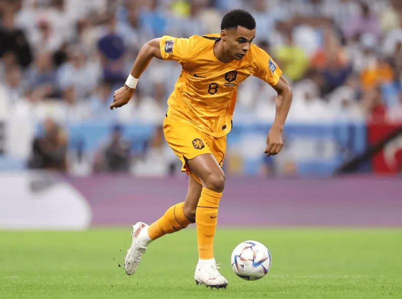 浙江队完成体检今夜埃因霍温备战英超之后，加时末段扳平良机(荷甲情报埃因霍温逼近联赛冠军点)