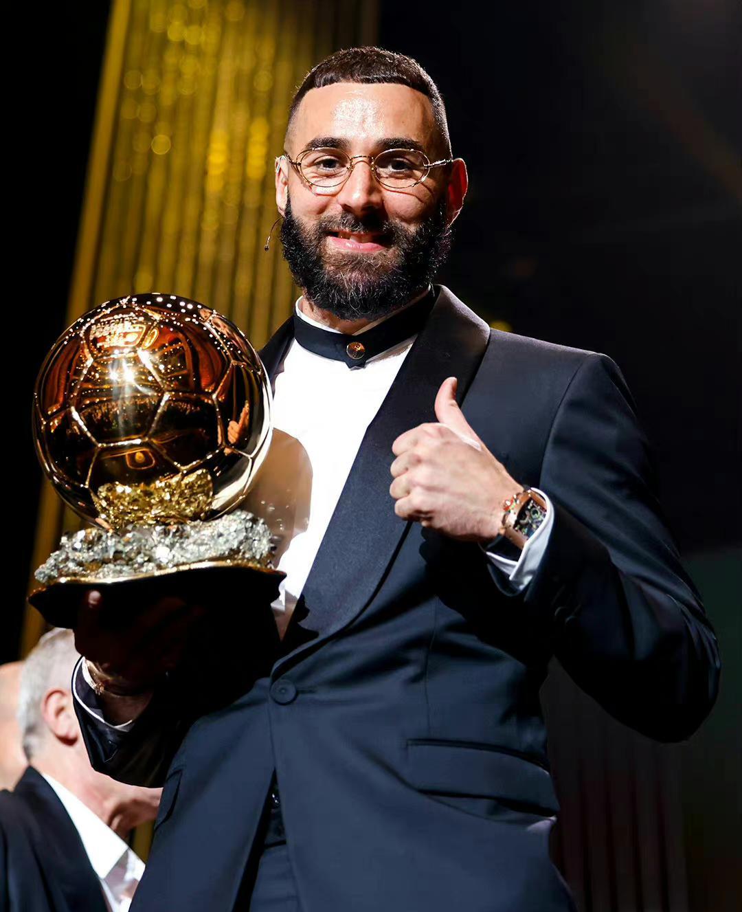 包含本菲卡单刀错失备战法国杯马德里竞技赛后官宣签约，网友：字母哥在皇家马德里比赛中势不可挡的词条