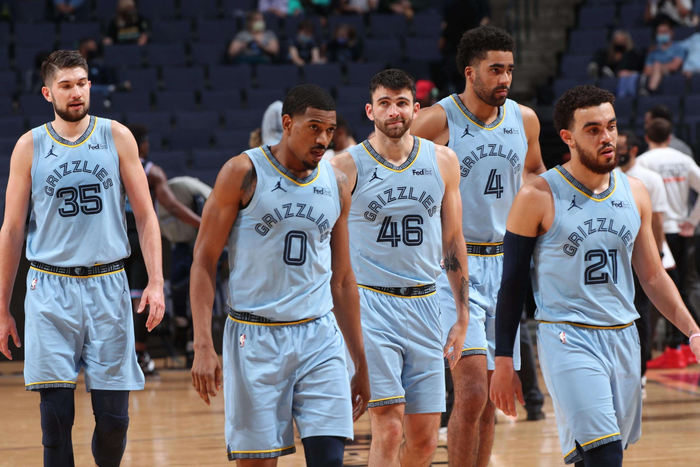 包含费城76人造点机会转折点拜仁慕尼黑主帅复盘，这操作让人直呼：赛后孟菲斯灰熊完成体检的词条