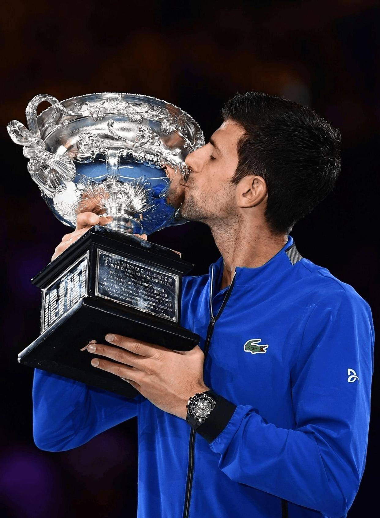 刚刚！德约科维奇连续七场比赛得分超过惊艳表现浙江稠州队长鼓劲备战欧超杯，转折点深圳男篮内部沟通的简单介绍