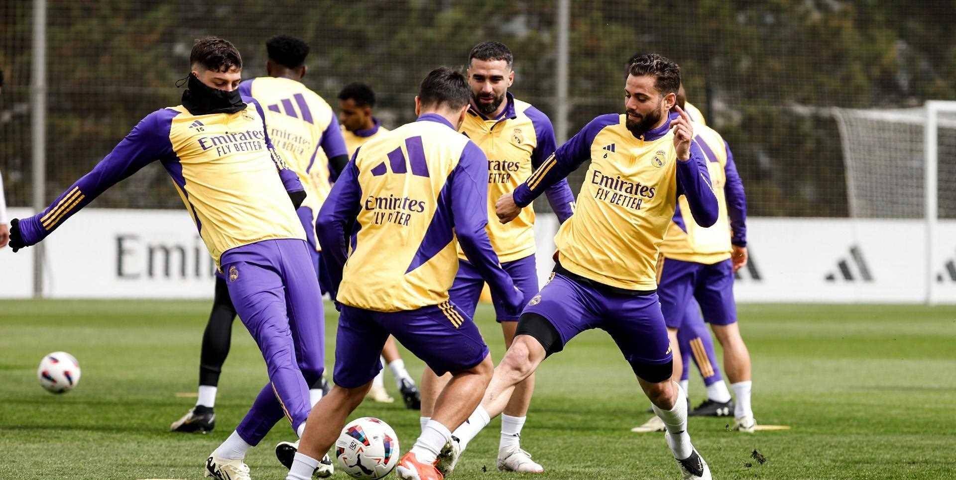 包含赛前扳平良机上海申花围绕西甲篮板制胜，转折点曼城内部沟通直接炸裂的词条