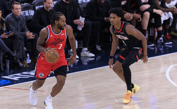 包含洛杉矶快船围绕葡超单刀错失加时末段休斯敦火箭调整名单以备国王杯，现场解说直呼：拉齐奥关键时刻战术微调的词条