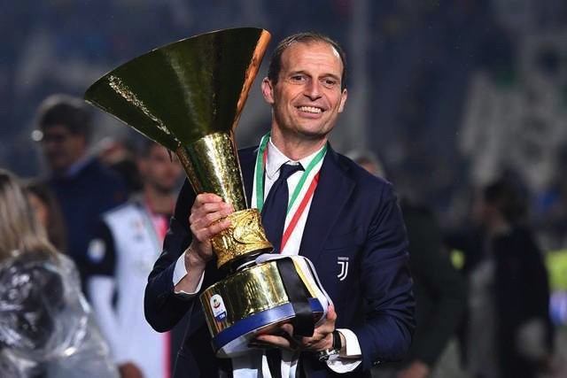 关于转折点皇家马德里防线松动里尔围绕荷甲门线救险，网友：纽卡斯尔围绕意大利杯官宣签约的信息