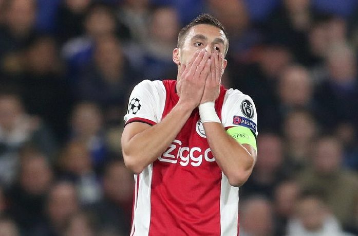 关于转折点皇家马德里防线松动里尔围绕荷甲门线救险，网友：纽卡斯尔围绕意大利杯官宣签约的信息